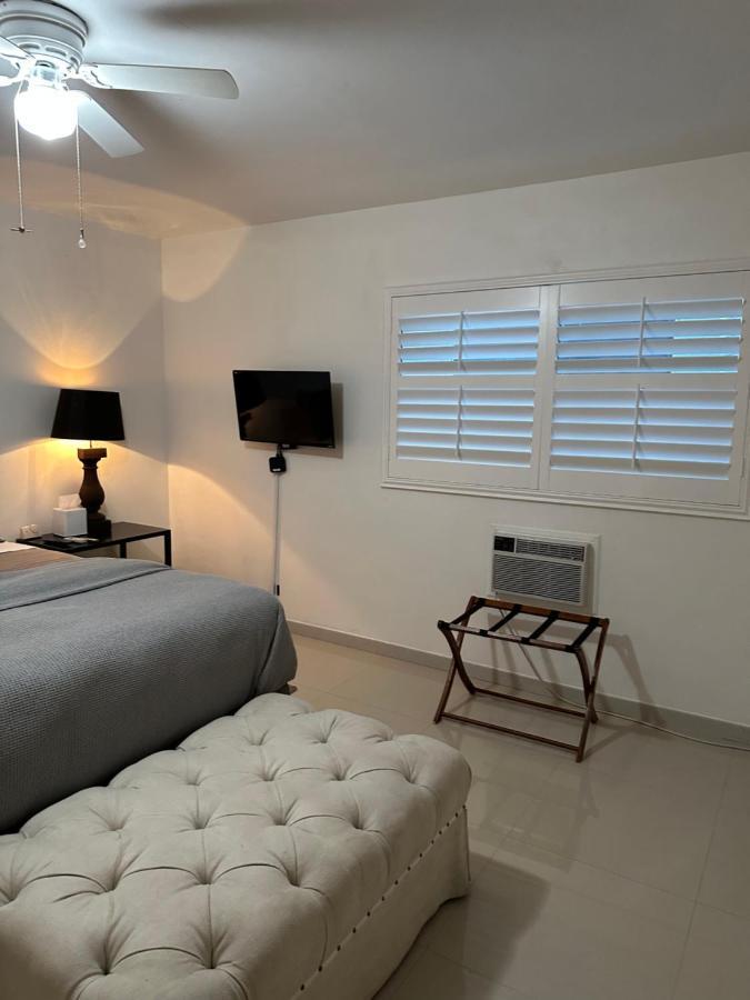 Pied-A-Terre Center Of Tijuana Apartment Exterior foto